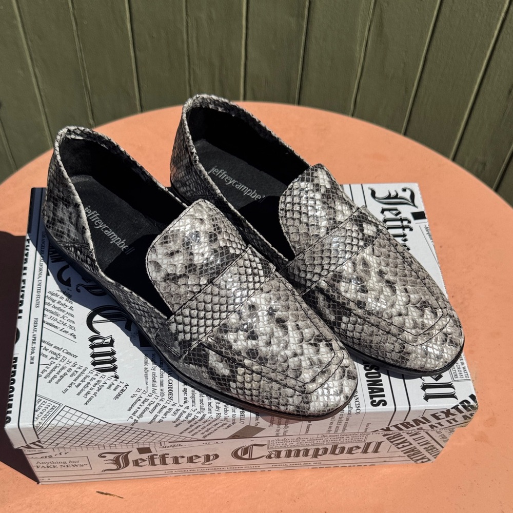 Jeffrey Campbell Women's Gray Snake-Print Penny Loafers